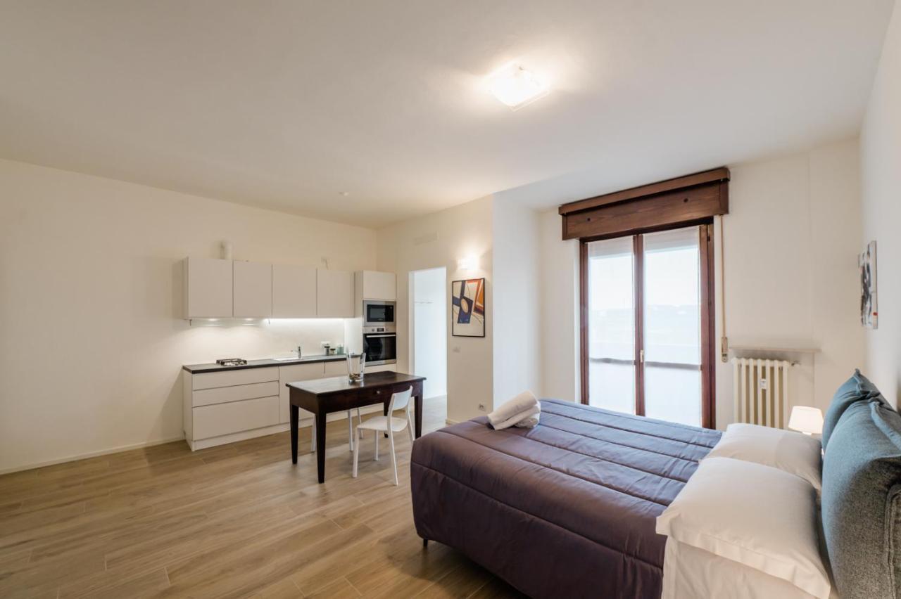 P&P Station Apartment Бергамо Экстерьер фото